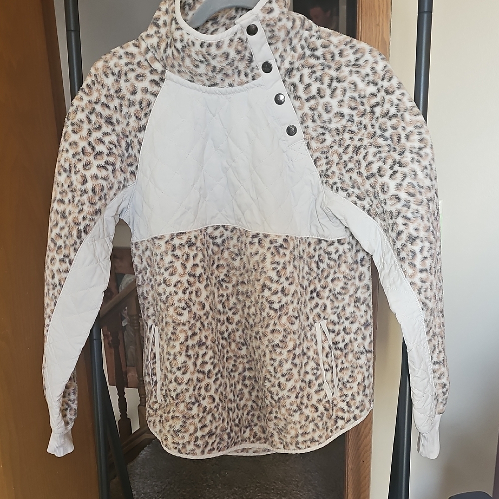 Abercrombie & Fitch Fuzzy Patterned Jacket